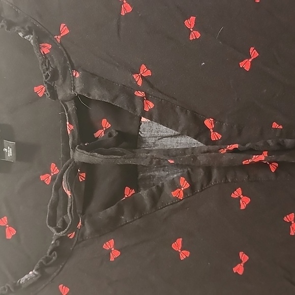 Torrid Twill Tie Neck Peasant Top sz 3 (22-24) - Picture 14 of 16